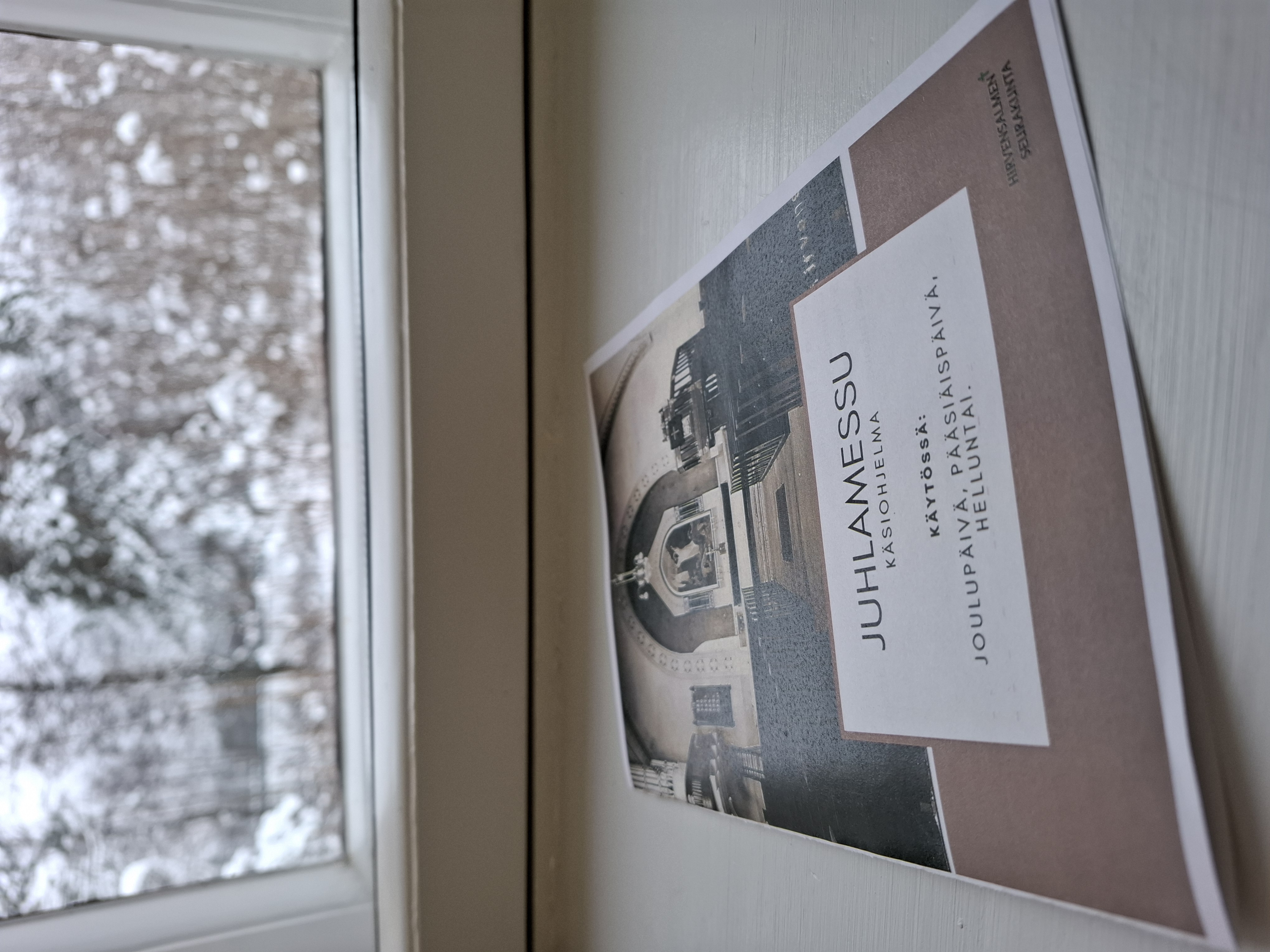 Hirvensalmen seurakunta uudistaa jumalanpalveluksiaan: joulupäivä, pääsiäispäivä, helluntai.